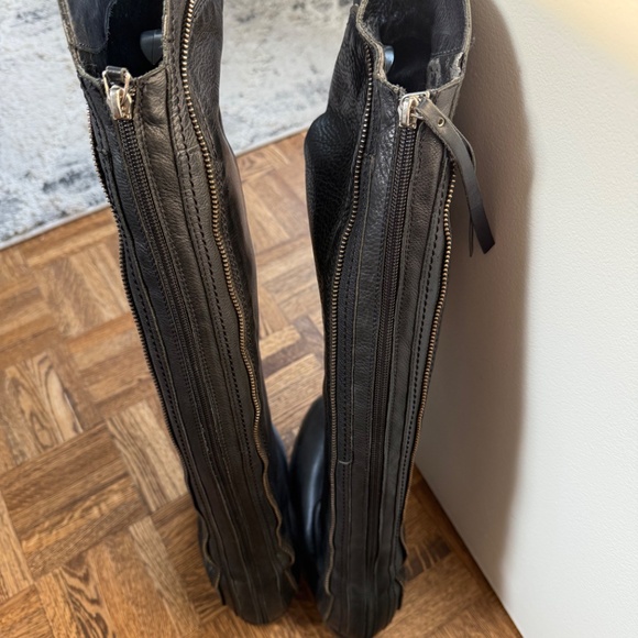 Leather knee high boots - Picture 3 of 3